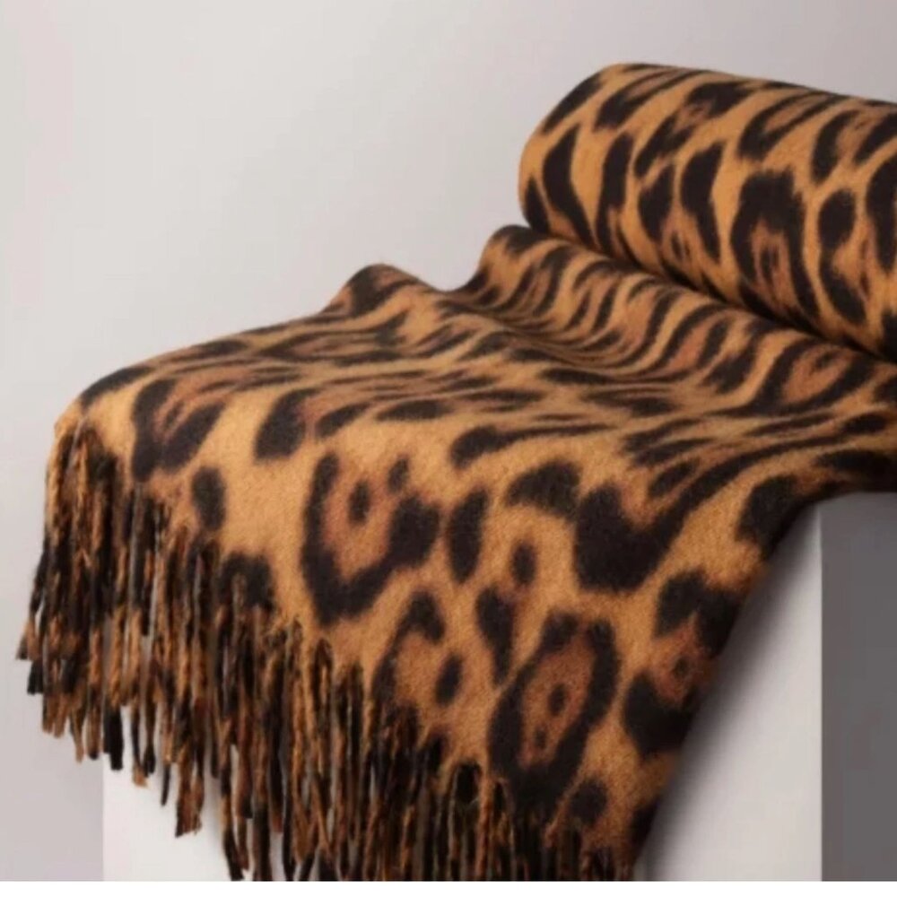 Bloomingdale’s Cheetah Leopard Print Polyester Scarf 81” X 26.75” NEW